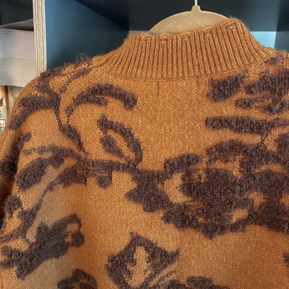 Cozy Burnt Orange Pullover with Brown Graphics - Size Small - Picture 7 of 8